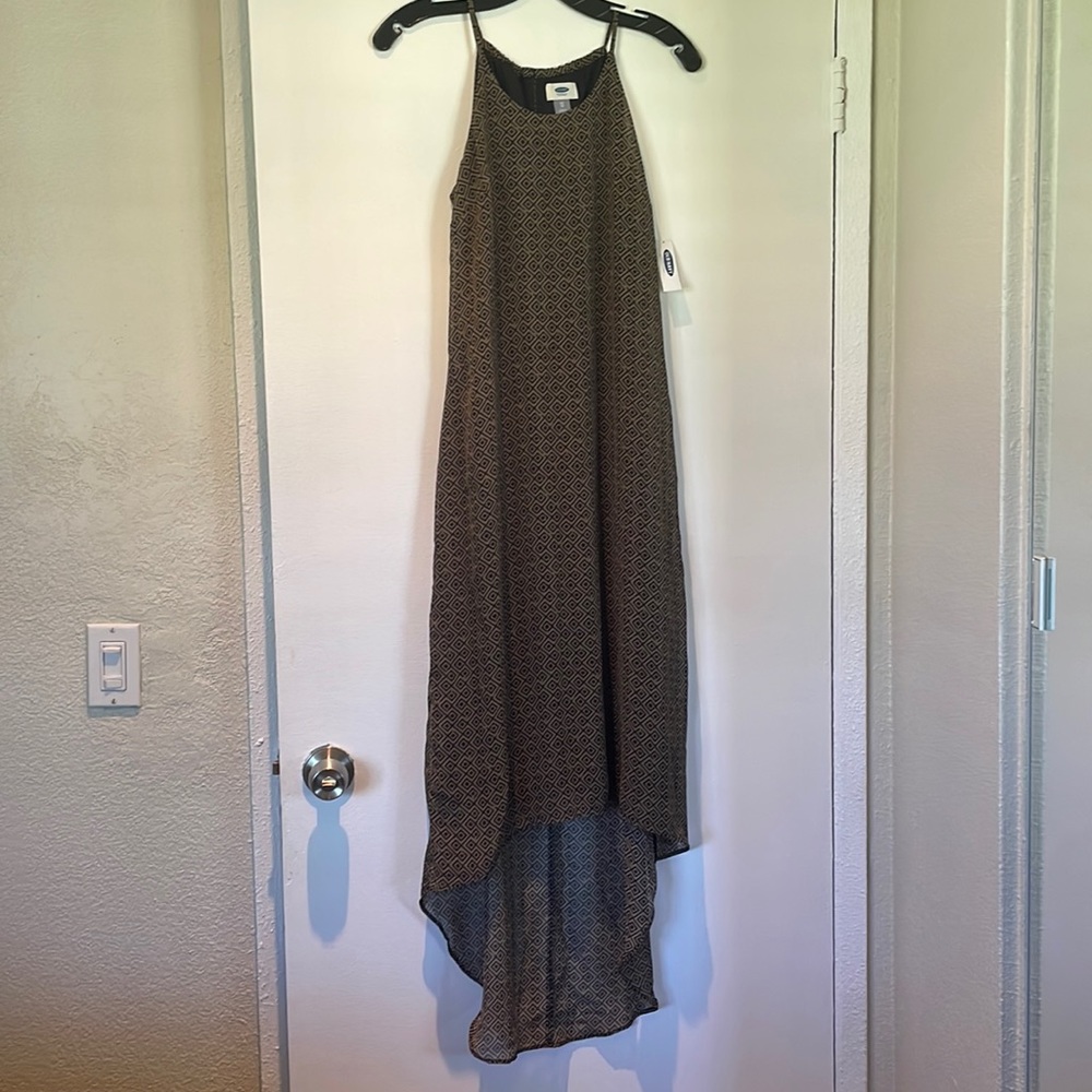 Old Navy high low pattern maxi dress. NEVER WORN-tags still on!